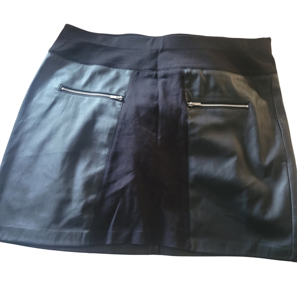 Addition Elle Black Mini Skirt with Zipper Details Sz.20 - Picture 1 of 2